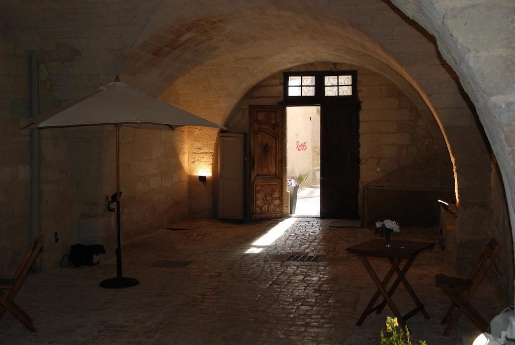 Bed and Breakfast Le Richelieu Юзес Экстерьер фото